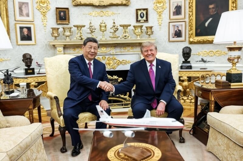 美國總統川普（右）與中國國家主席習近平（左）24日在白宮舉行雙邊會談。（圖取自x.com/WhiteHouse）