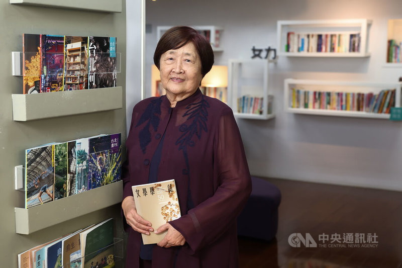 關懷文教基金會董事長周清玉接受專訪，提及當年美麗島事件後，她「代夫出征」參選國代的心路歷程。中央社記者王騰毅攝　115年9月27日
