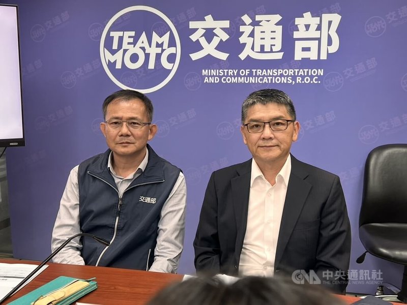 交通部29日召開道安記者會並公布最新數據，且7月起調整毒駕肇事定義，被撞方涉毒駕且違規也納入。圖為交通部路政及道安司司長吳東凌（左）、內政部警政署交通組科長陳其鋒（右）。中央社記者黃巧雯攝　115年9月29日