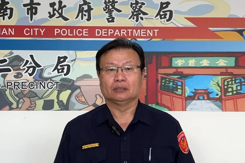 台南市警察局第二分局副分局長江彥勳（圖）29日說明警官28日晚間涉嫌酒後騎機車肇事案，指出已召開考績會記1大過並調整為非主管職務。（讀者提供）中央社記者楊思瑞台南傳真　115年9月29日