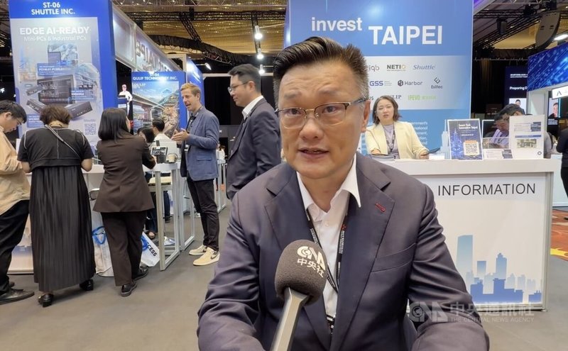 皓博科技執行長呂宏益29日參與新加坡科技週，並於場內接受中央社訪問。中央社記者吳昇鴻新加坡攝　115年9月29日