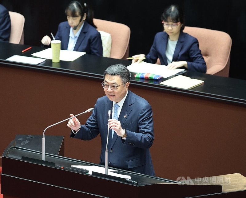 立法院新會期29日開議，行政院長卓榮泰（前）赴立院進行施政報告並備質詢。中央社記者郭日曉攝　115年9月29日