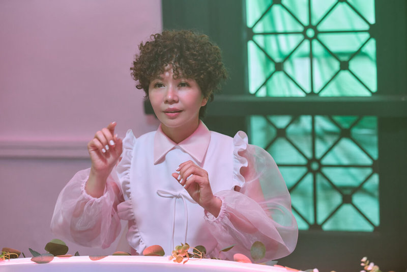演員于子育（圖）在戲劇「新手上路」飾演掌管生育的註生助理，肩負新生命順利誕生任務。（文策院與四方四隅提供）中央社記者洪素津傳真　115年9月30日