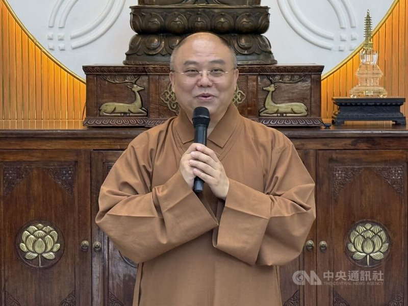 佛光山印度沙彌學園新學期2日展開，主任慧顯法師（圖）勉勵沙彌們要對能開學懷著感恩的心，因為不是任何地方的學校都能順利展開新學期。中央社記者李晉緯新德里攝　115年10月2日