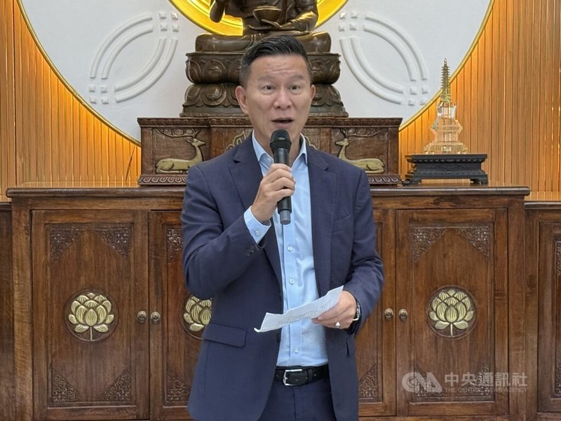 駐印度副代表王韋龍2日出席佛光山印度沙彌學園開學典禮，勉勵沙彌們學習華語文，不只是學到了一種新的語言，「更是為自己打開走向世界的大門」。中央社記者李晉緯新德里攝　115年10月2日
