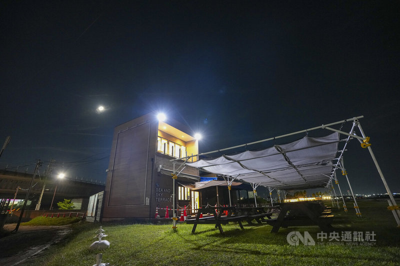 名古屋亞洲運動會競技項目包含電子競技,中華民國電子競技運動協會考量選手需要空間維持手感、專心備戰,包下1棟複合式咖啡廳打造專屬訓練空間,如小型中繼站。中央社記者鄭清元愛知攝 115年10月2日