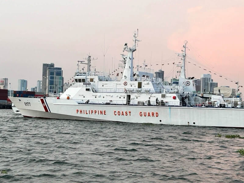 海巡署除役的巡防救難艦「金門艦」2日正式以沙蘭加尼艦的新身分在菲律賓海岸防衛隊服役。（圖取自facebook.com/WeProtectourSeas）