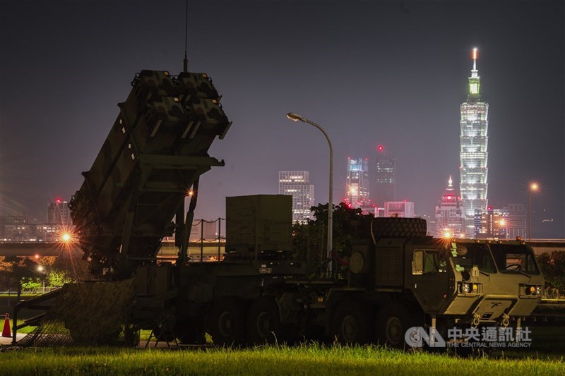 圖為空軍愛國者飛彈發射車。（中央社檔案照片）