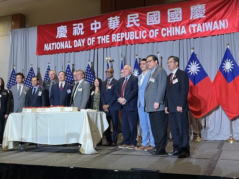 美國波士頓地區舉行國慶酒會，當地政要及僑界領袖出席同賀。（駐波士頓辦事處提供）中央社記者廖漢原華盛頓傳真　115年10月6日