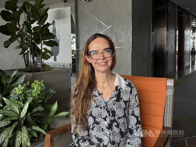 美國麻省理工學院（MIT）教授梅達德（Muriel Médard）是國際通訊與資訊理論界知名學者，到訪新加坡參與TOKEN2049系列活動，並接受中央社訪問。中央社記者吳昇鴻新加坡攝 115年10月7日