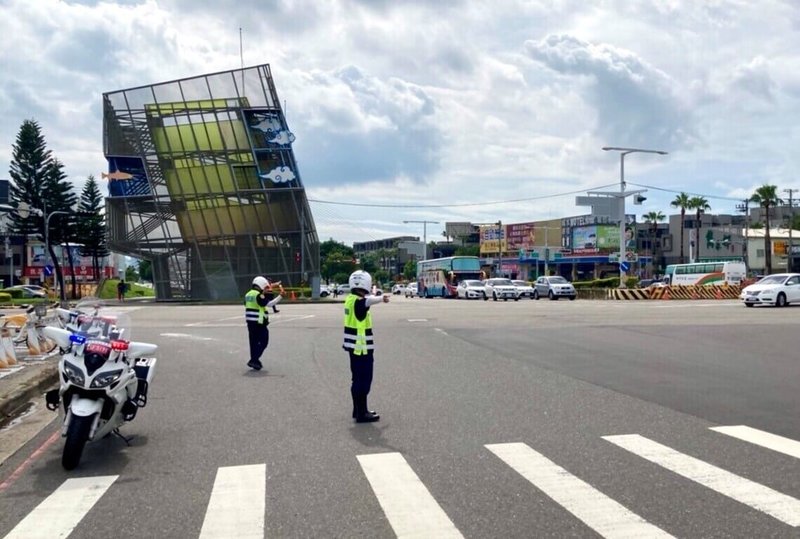 台中市警察局7日宣布，國慶連假期間將針對各公共運輸站點及交通要道、熱門景點等，加強疏導尖峰時段車流，並應用空拍機監控即時交通狀況。（警方提供）中央社記者郝雪卿傳真　115年10月7日