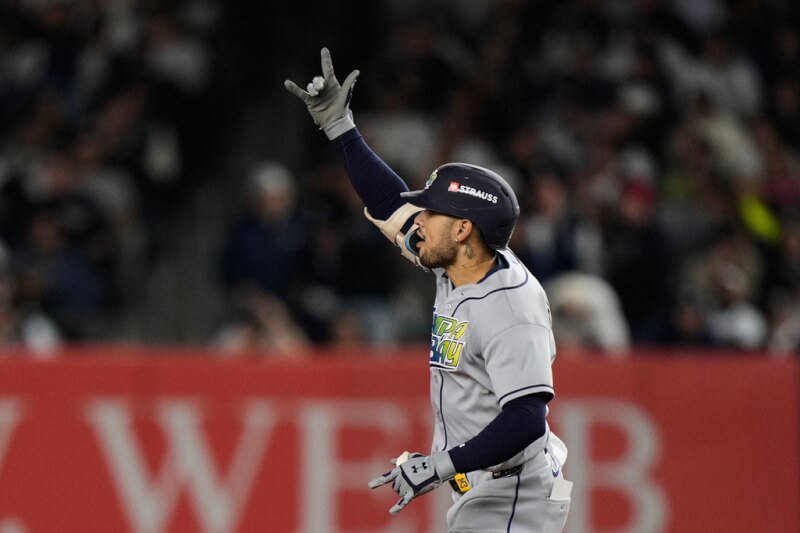 MLB坦帕灣光芒隊梅薩在第6局擊出2分砲。（美聯社）