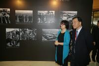 龍應台葉匡時參觀大陳影像展