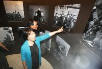 龍應台參觀大陳島撤退影像展