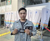 蘋果iPhone 16開賣 中華電「頭香哥」連4年都是他們