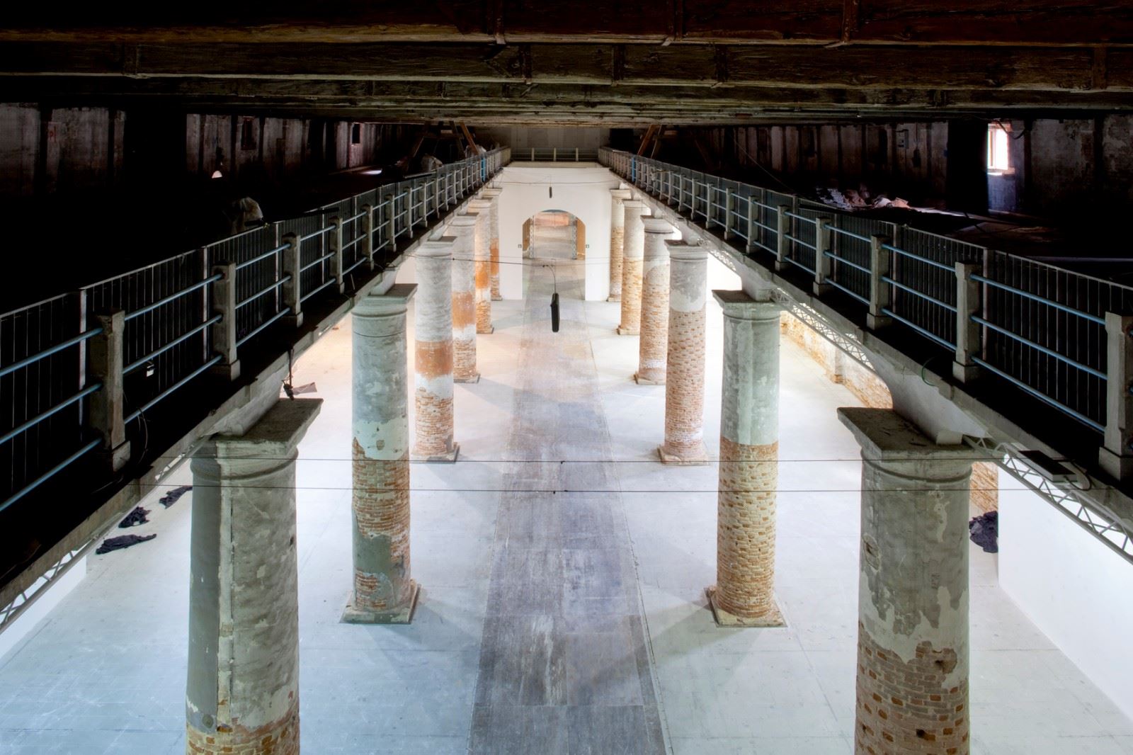 （La Biennale di Venezia提供）