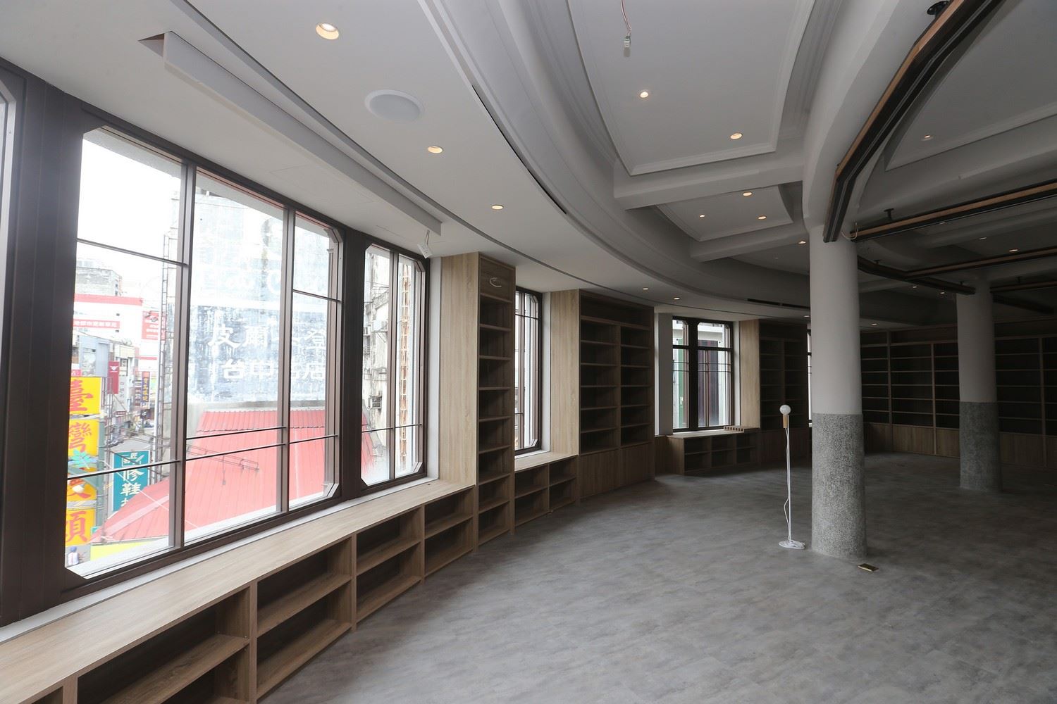 整修中的中央書局（中央社記者徐肇昌攝）