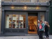 英國最潮皮包 母愛創業