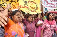 泣聲未被聽聞　印度賤民婦女悲歌　