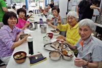 揮別孤單  共餐嚼出銀髮族的青春滋味
