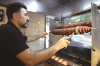 舌尖上的土耳其  揭密國民美食烤羊腸