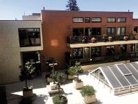 美國養老市場蓬勃 一站式漸進看護受歡迎