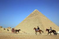 賞金字塔遊尼羅河  露天市場尋寶樂趣多