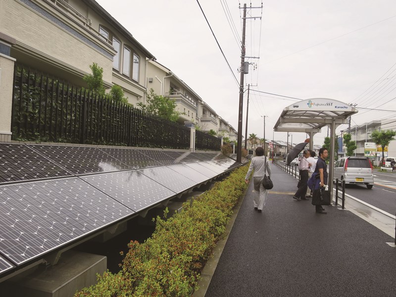 藤澤SST有效利用公用場所設置社區太陽能，大停電時，電力可供住戶和附近民眾應急。（中央社楊明珠）
