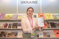 意志力量勝過槍砲 19歲女孩為烏克蘭發聲