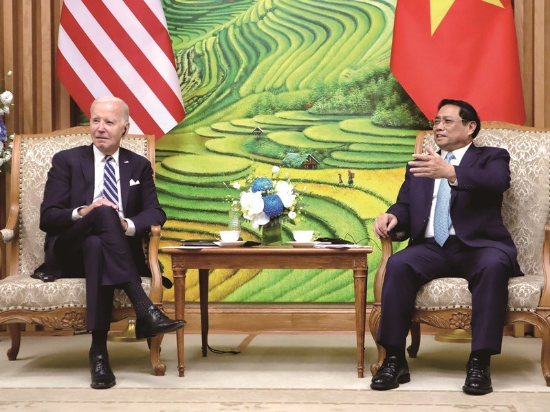 美國總統拜登（左）2023年9月訪問越南時，越美關係順勢提升至「全面戰略夥伴」層級，被視為是「竹子外交」成功。