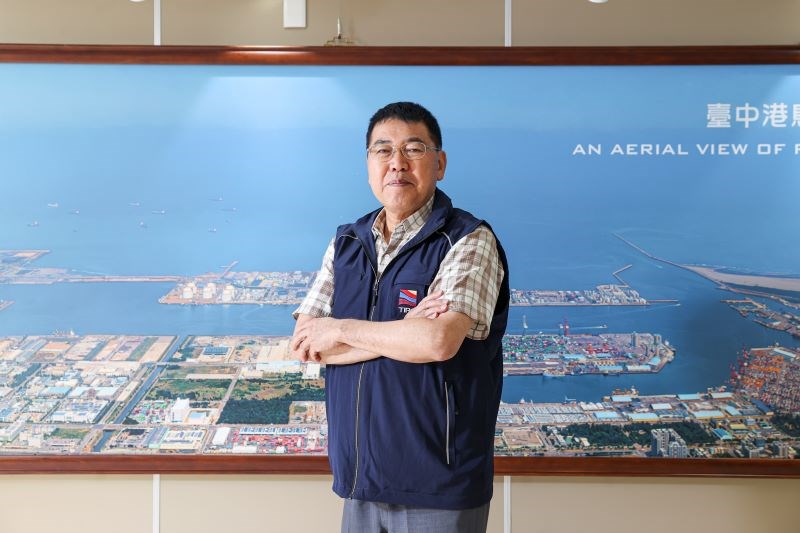 臺中港務分公司總工程司張欽聰希望透過「港工作業管理系統」,讓業者不必再奔波港區,也不用苦等公文往返。