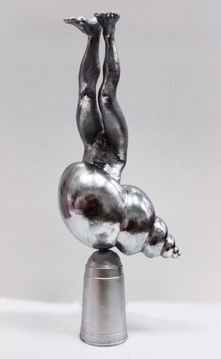 簡俊作品《錯置》 環氧樹酯
