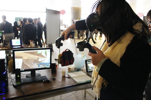 長庚大學資管系畢展作品「藥師飲片調劑模擬系統」,讓使用者透過虛擬實境熟悉中藥材。