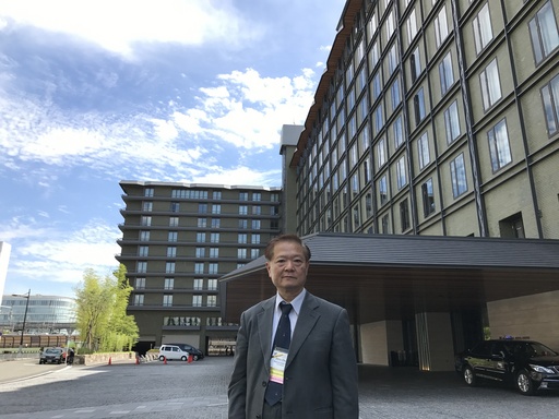 交大電子莊紹勳教授於「2017IEEE VLSI Technology and Circuits Symposium」國際會議現場