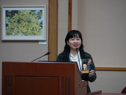 諮商與輔導學系吳麗雲老師結合桌遊開發家庭遊戲卡
