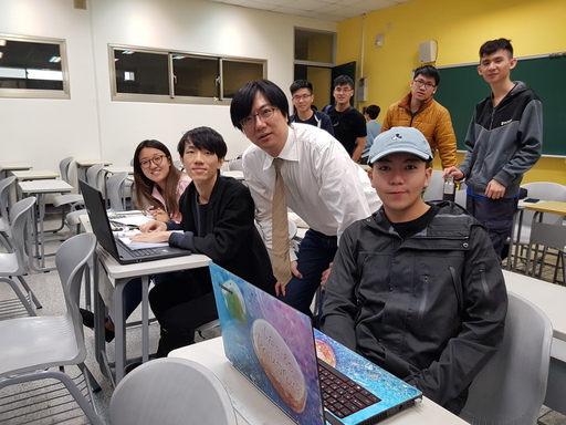 中信金融管理學院提供專案教師聘任期間待遇與專任教師相同,皆優於國立大學標準