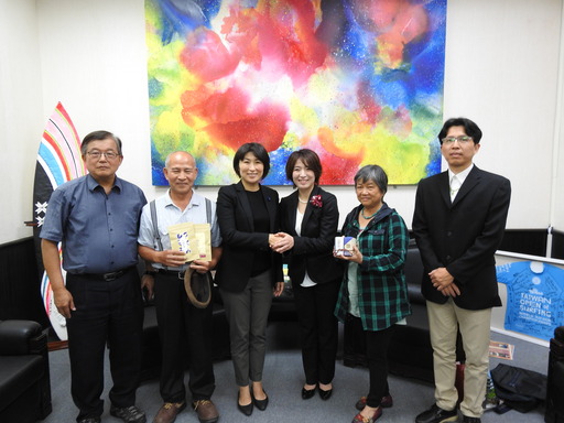 日本市場通路商選定台東茶產品 縣長饒慶鈴為農民創富