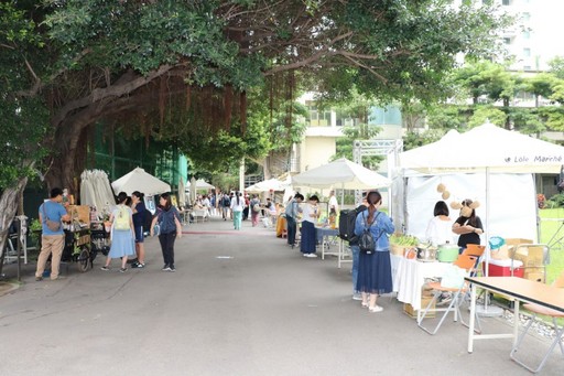 學生社團展示研習成果。