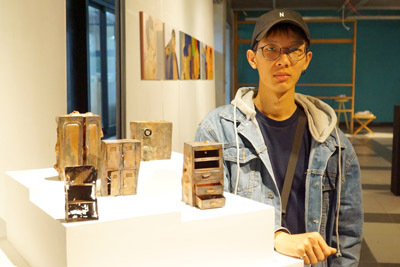 大葉大學造藝系四年級的顧哲維,以金工作品「破」為同志發聲