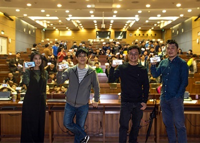龍華科大遊戲系與艾肯娛樂攜手產學合作,共同培育遊戲產業關鍵人才。