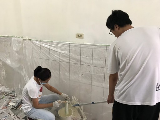 脫貧有愛-屏縣助學學生幫弱勢家庭「靓」起來
