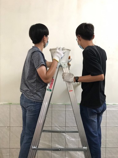 脫貧有愛-屏縣助學學生幫弱勢家庭「靓」起來