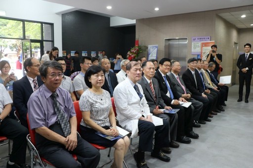 中國醫藥大學新設「醫學工程學院」揭牌成立大會參與貴賓踴躍。