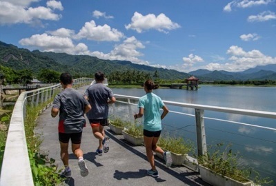 美濃湖環湖道路為本屆旗山馬拉松的全新景點。 圖/聯合數位文創提供