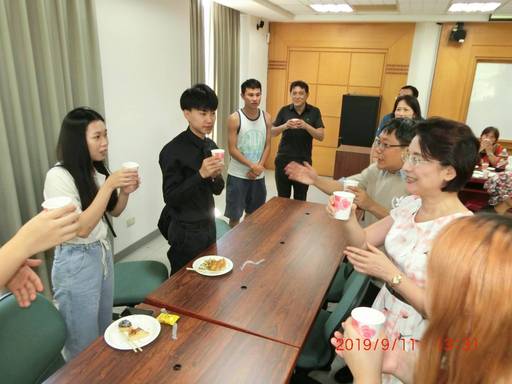 景文科大為境外生舉行中秋佳節聯歡餐敘活動。
