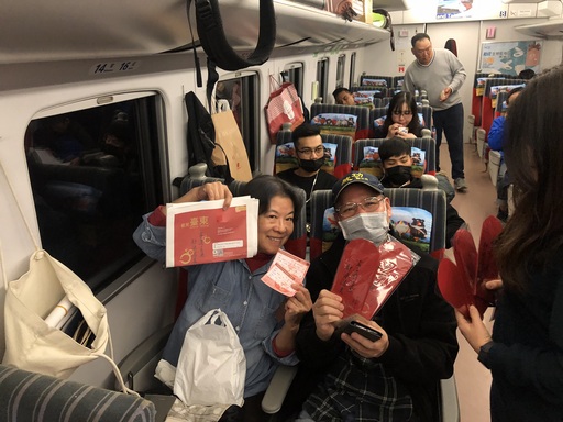 春節返鄉專車載您回家 首班車22日傍晚啟動 鄉親感謝臺東縣府的溫馨安排!