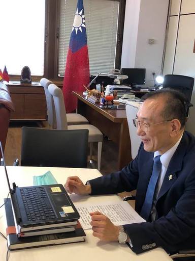 劉大使接受專訪