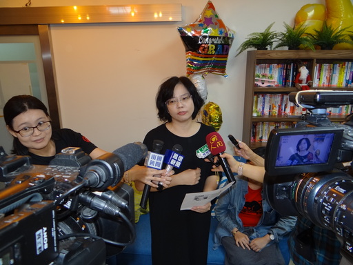 關愛輔導中心主任黃淑滿接受媒體採訪談到,照顧身障生更重要的在於技能學習,畢業後能順利就業。