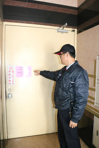 \校區與附設醫院進出安全門暫停開放管制。