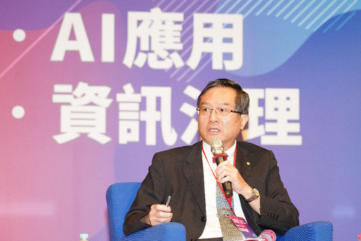 文大徐興慶校長指出,很榮幸有機會承辦「全國大專校院資訊行政主管研討會」
